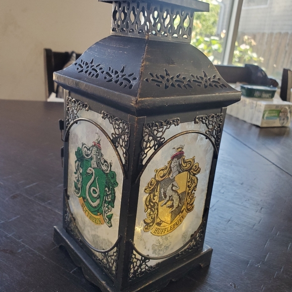 Hogwarts Lantern! - Picture 2 of 3